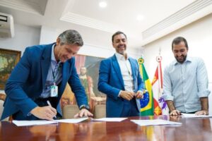 São Vicente e APS firmam parceria por qualificação