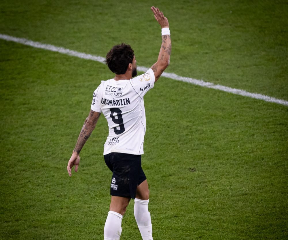 Corinthians derrota o Barra e avança na Copa do Brasil