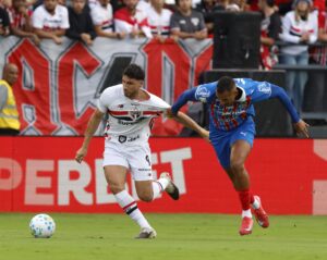 São Paulo vacila, leva gol aos 51 do 2º tempo e fica no empate contra o Bahia no Brasileirão