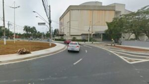 Avenida 9 de Abril, em Cubatão, é interditada para obras