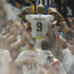 Santos vence o Vitória e se livra do Z4 durante a pausa para a Copa
