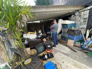 Operação em Mongaguá encerra atividades de ferro-velho irregular