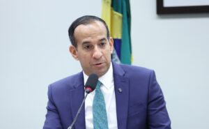 Ranking dos políticos coloca Paulo Alexandre em 12º, Rosana em 87º e Da Cunha em 354º