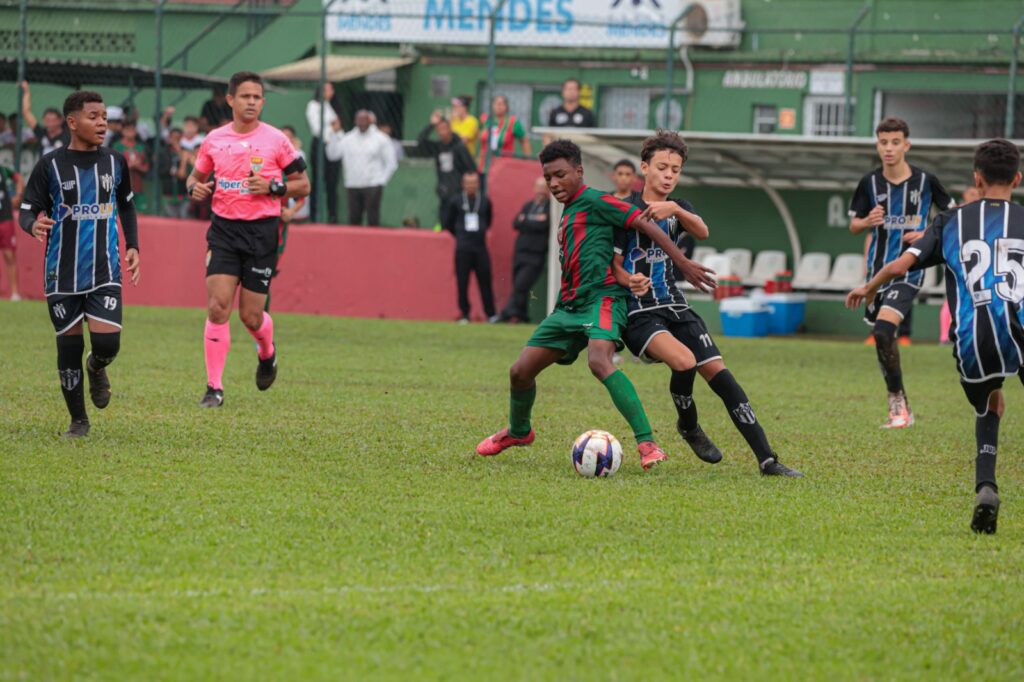 Briosa vence mais uma no Sub-13 e mantém foco na classificação