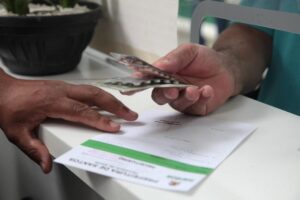 Remédio Fácil: como localizar medicamentos disponíveis em Santos