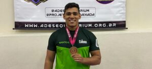 Guilherme Evangelista conquista bronze no Pan-Americano Sênior de Wrestling