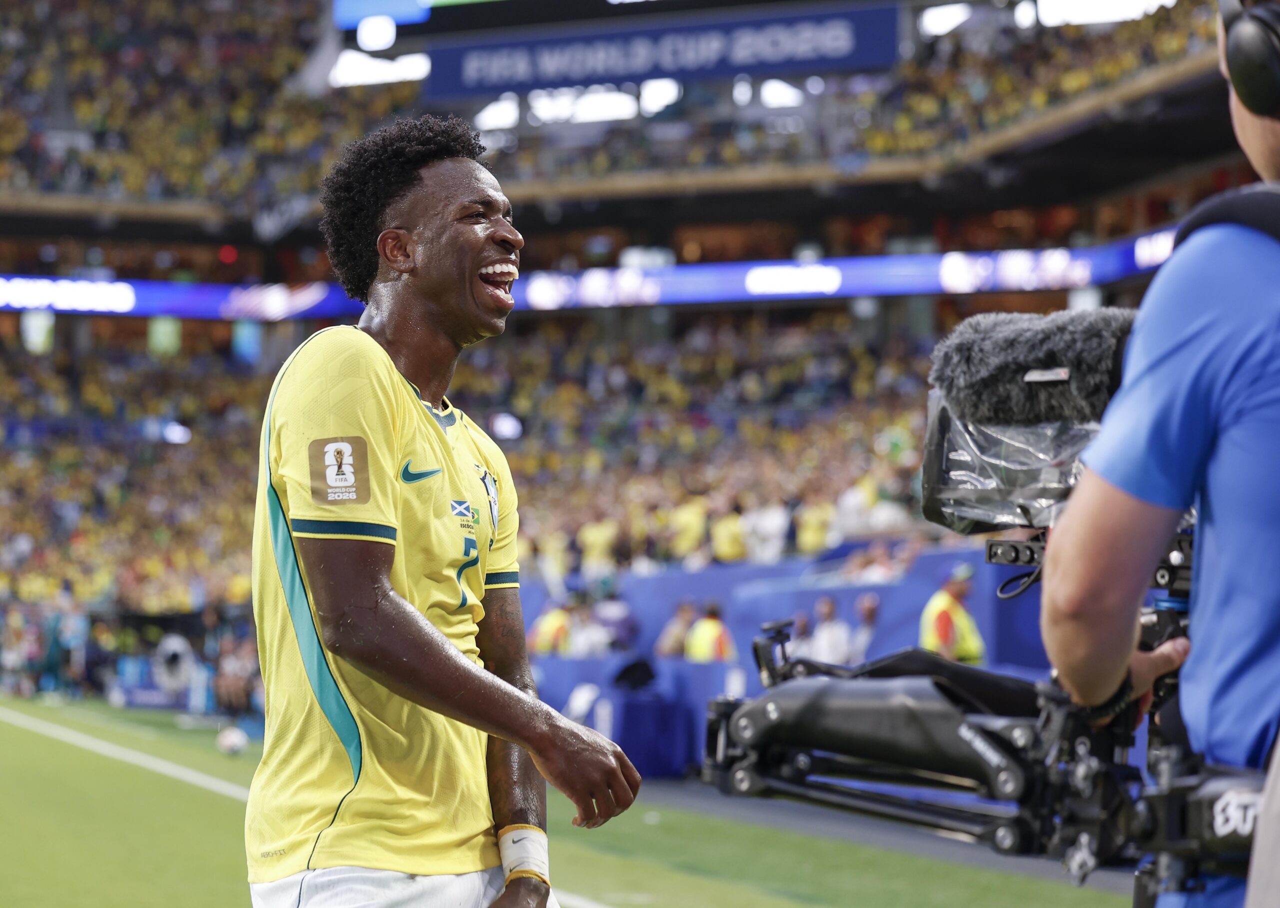 Bailando, Vini Jr. soma gols, passes decisivos e alta participação ofensiva na seleção