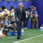 Ancelotti explica falta de Neymar em campo