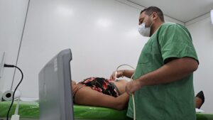 Mutirão de ultrassonografias na UPA Rodoviária, em Guarujá.