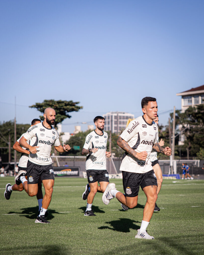 Elenco do Santos se reapresenta no CT Rei Pelé para dar início à intertemporada