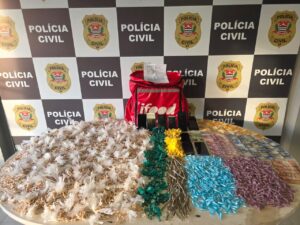 Policia prende casal com mais de 10 mil porções de crack em São Vicente