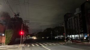 Guarujá reduz velocidade na Av Dom Pedro I para 50 km/h