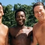De sunga: Boni compartilha foto com Pelé e fala sobre amizade