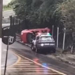 Carro capota em acidente no Morro da Nova Cintra