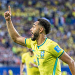 Vivendo boa fase, Cunha recebe elogios de Ronaldo e avalia atuação do Brasil na Copa