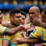 Brasil vira sobre o Japão e garante vaga nas oitavas de final