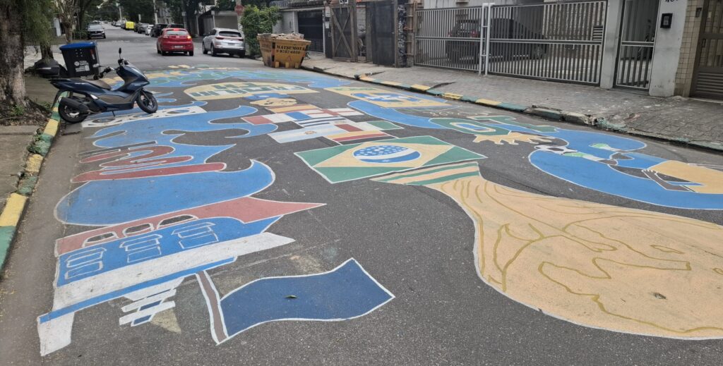 Moradores da Baixada mantêm viva tradição das ruas pintadas