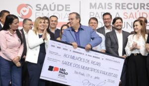 Prefeito de Bertioga recebe “checão” de R$800 milhões