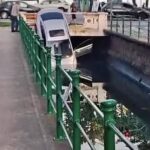 Carro cai no Canal 5 e provoca susto