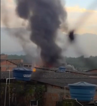 Incêndio atinge 10 moradias na Vila dos Pescadores | Jornal da Orla