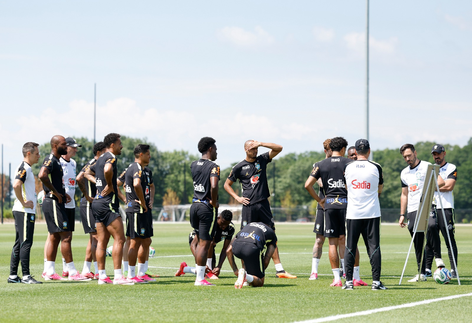 Sem Neymar e sob pressão, Brasil enfrenta o Haiti nesta sexta