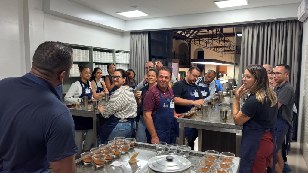 Formação em classificação e degustação de café está com vagas abertas na ACS