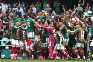 Anfitrião México estreia com vitória sobre a África do Sul na Copa do Mundo