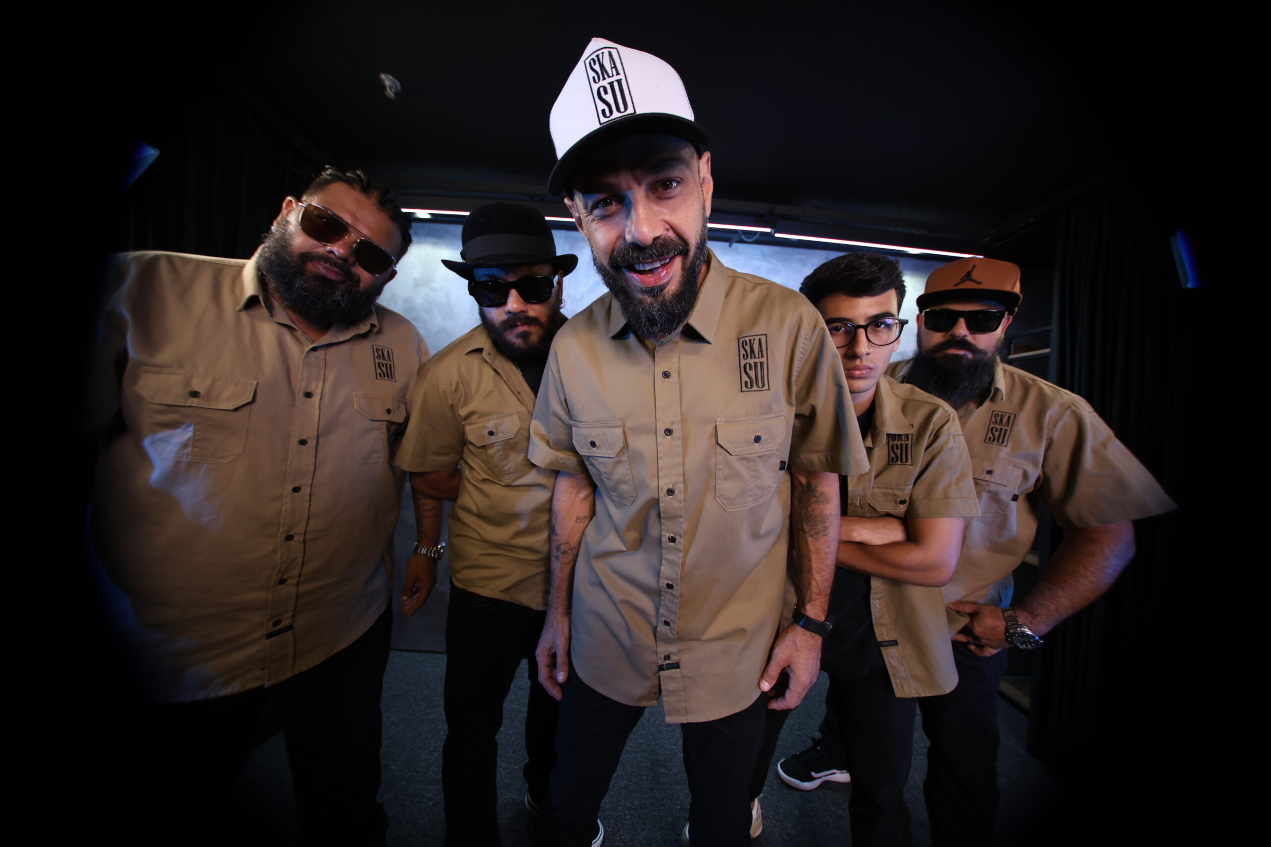 SKASU apresenta novo álbum no Brisamar Shopping neste domingo