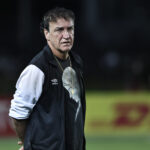 Cuca admite medo do rebaixamento e busca soluções para a defesa do Santos