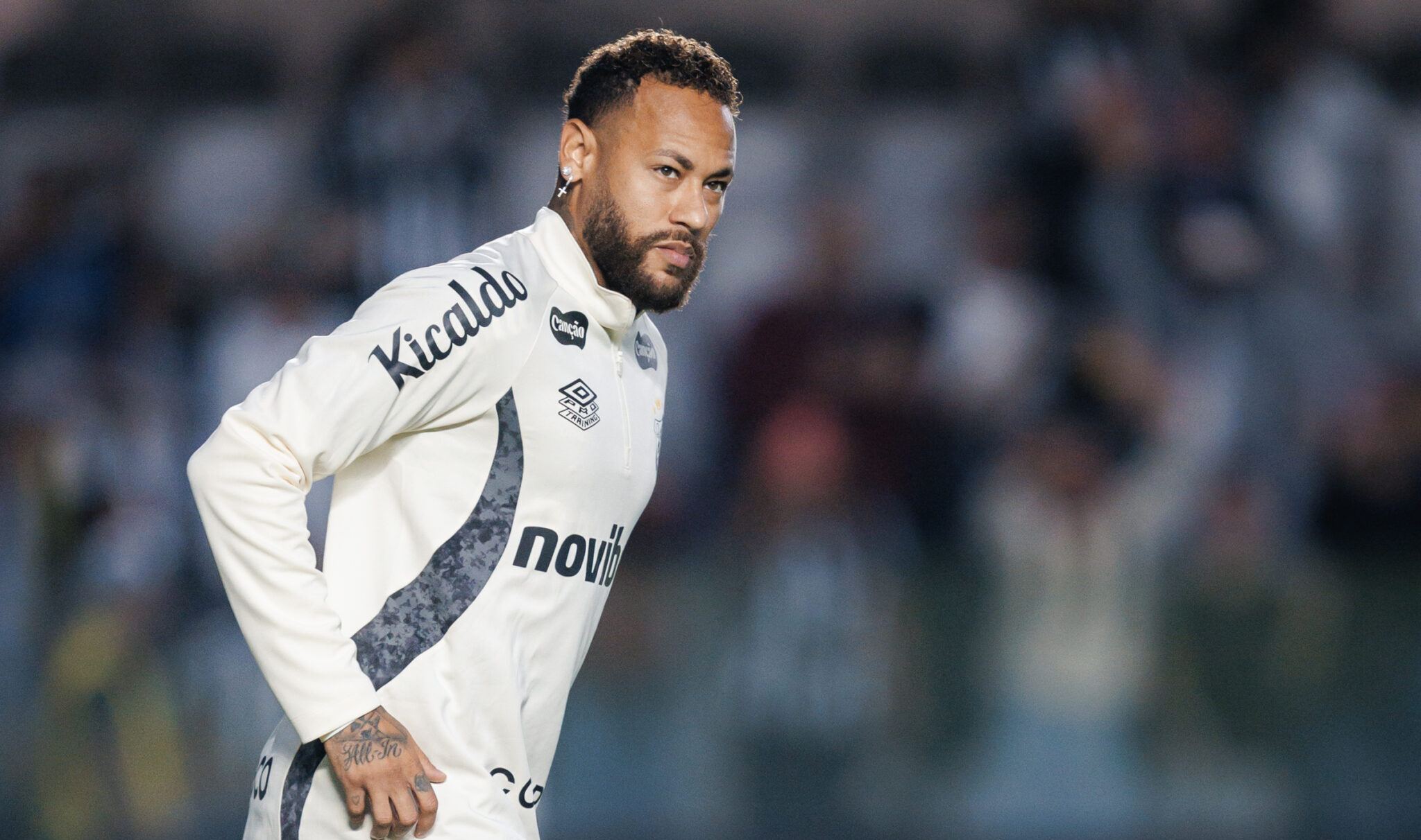 Neymar responde polêmicas sobre cobranças no vestiário: “Não vou permitir mentiras”