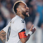 Neymar volta a campo, mas já está fora da próxima partida do Santos