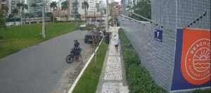 Polícia identifica jovem que assaltou a mão armada em Guarujá; VÍDEO