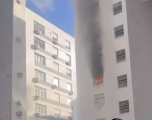 Incêndio atinge apartamento no Boqueirão, em Santos