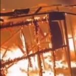 Incêndio atinge três moradias no Caminho da Capela, em Santos