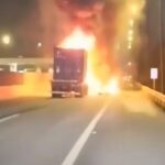 Carreta pega fogo após colisão na Cônego Domênico Rangoni