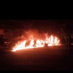Incêndio atinge quatro veículos estacionados em rua de VC