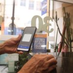 Comércio de Santos passa a contar com QR Code para Zona Azul