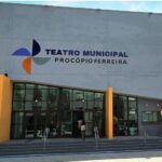 Oficina celebra laços com dança e música no Guarujá