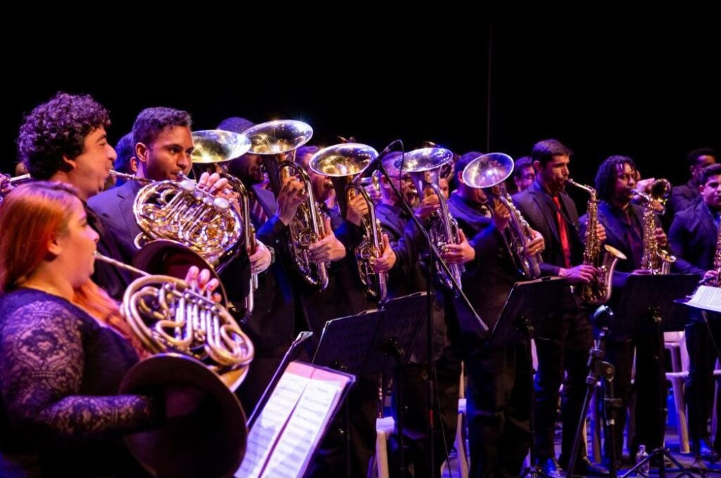 ‘Djavaneando’ encerra circulação pela Baixada Santista com concerto gratuito em Cubatão