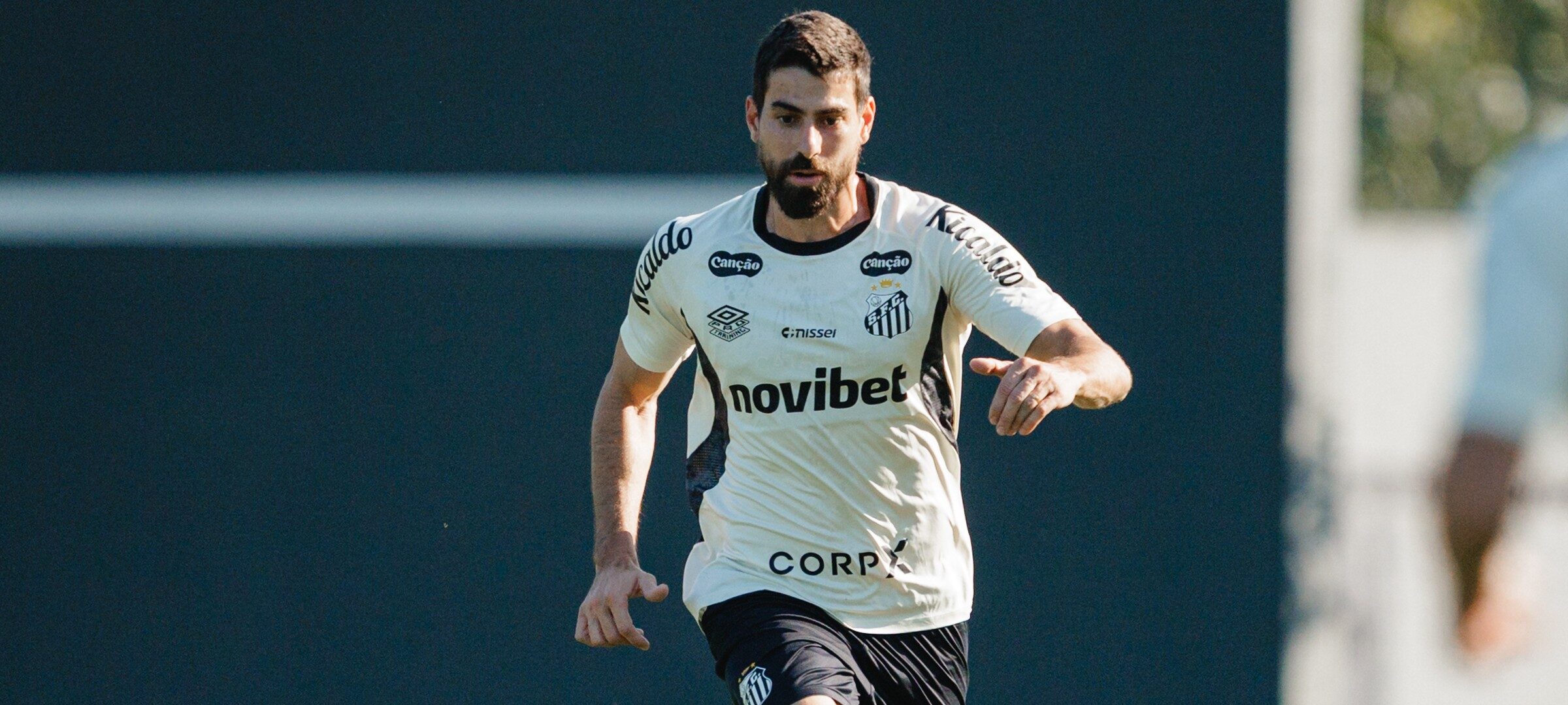 Luan Peres analisa o Botafogo e vê Santos pronto para a sequência da temporada pós-Copa