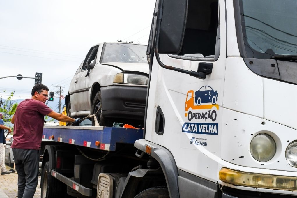 Operação ‘Lata-Velha’ remove 322 veículos em São Vicente