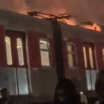 Trem pega fogo, três linhas param e SP vive manhã de caos