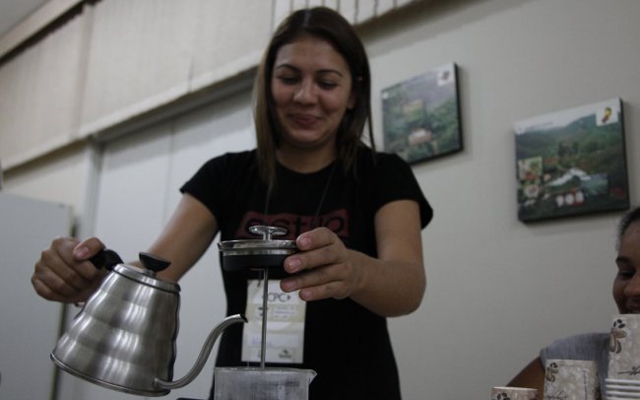 Alunos do Estação Bistrô participam do curso de barista | Jornal da Orla