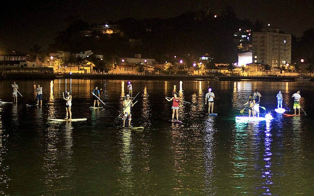 Stand up noturno e belezas da Boca da Barra encantam público em Itanhaém | Jornal da Orla