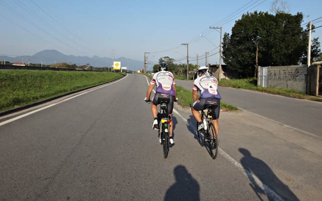 Equipe de ciclismo de Itanhaém completa prova de mil quilômetros | Jornal da Orla