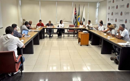 Prefeitura de Cubatão e ALL debatem medidas para melhorias no leito ferroviário | Jornal da Orla