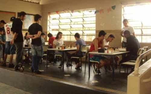 Escola da Família convoca universitários | Jornal da Orla