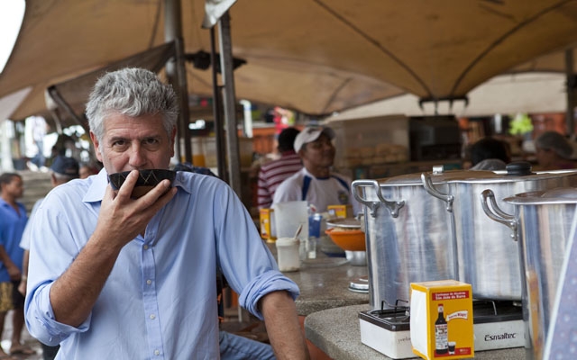 Anthony Bordain faz tour gastronômico por São Paulo com Alex Atala | Jornal da Orla