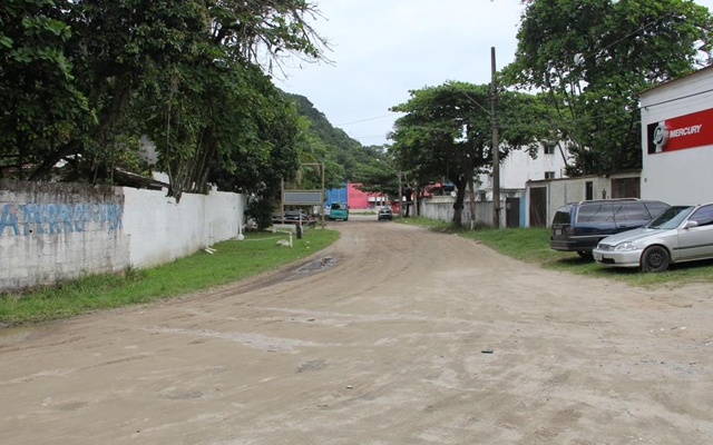 Obra desvia trânsito a partir desta terça-feira em Guarujá
