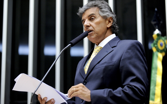 Reforma de Dilma é um desastre, diz Mansur